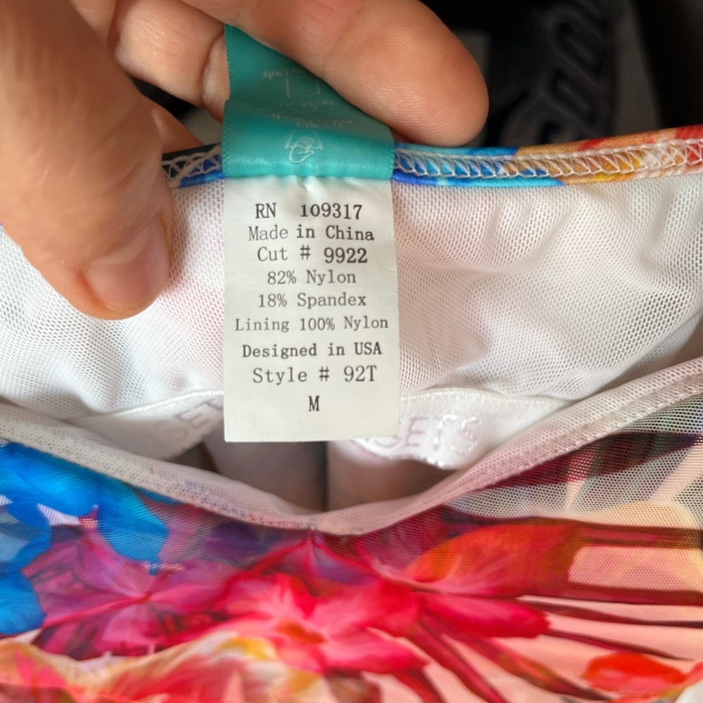 Sunsets Fiji Flora Ava Tiered Tankini Top NWT - Picture 4 of 7